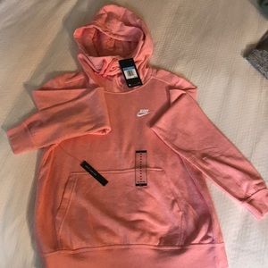 NWT Nike Women’s Funnel-Neck Pullover